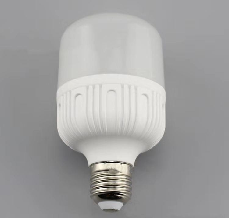大功率 T 型 LED 灯泡 — 产品资料 9