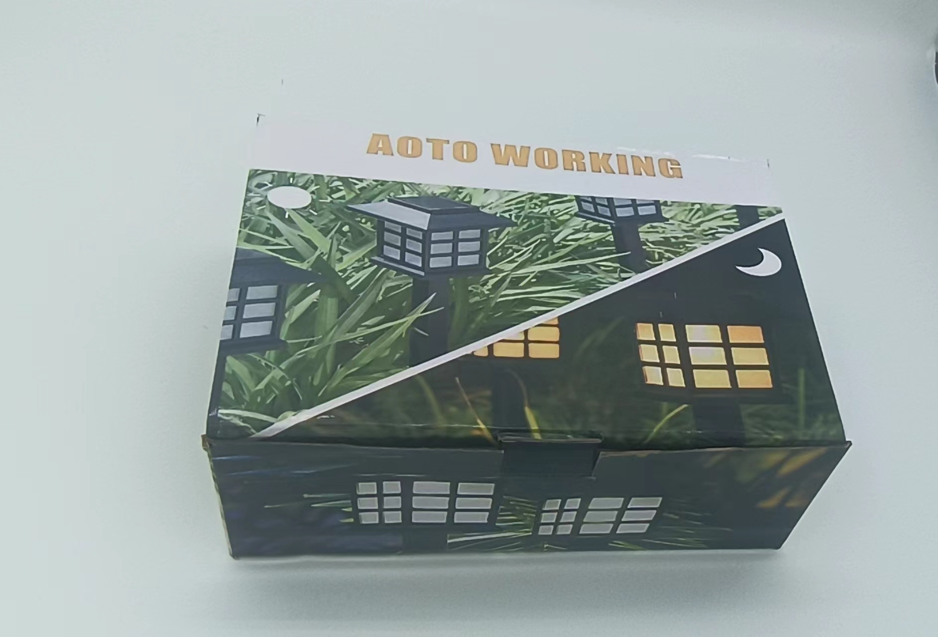 House-shaped solar lawn light — product information 15